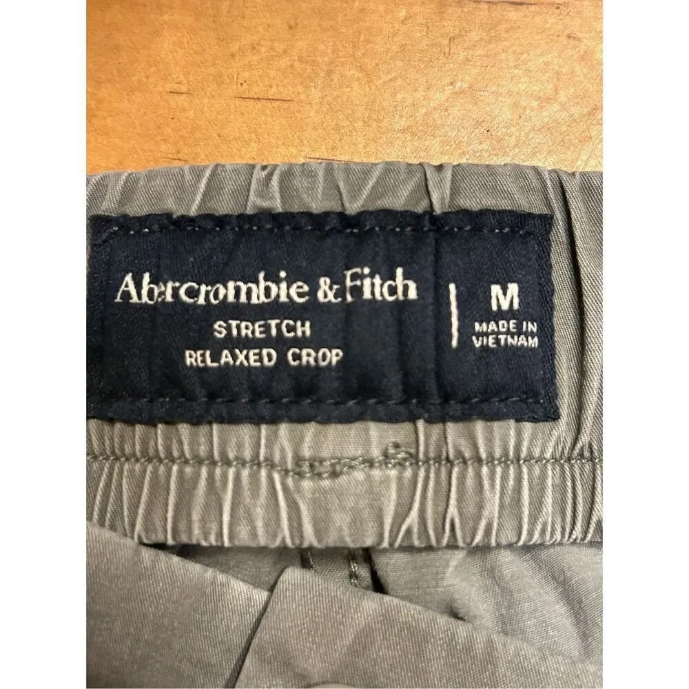 Abercrombie & Fitch stretch relaxed crop Gray Size Medium (0280)
